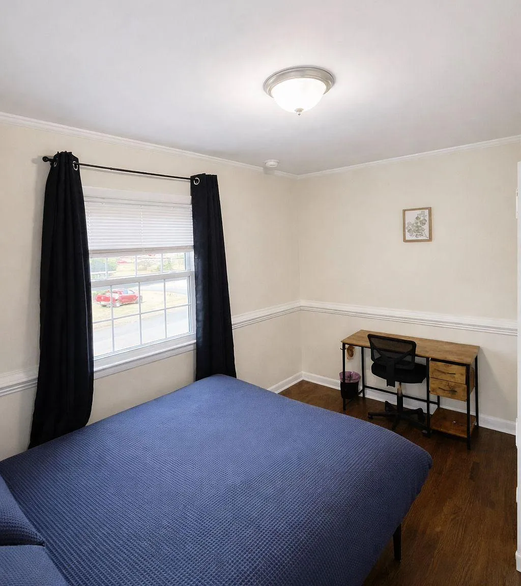 4 bed, 3.0 bath, 2141 sqft, $910 — Photo 3