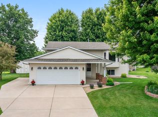 7830 Grinnell Ct E, Lakeville, MN 55044