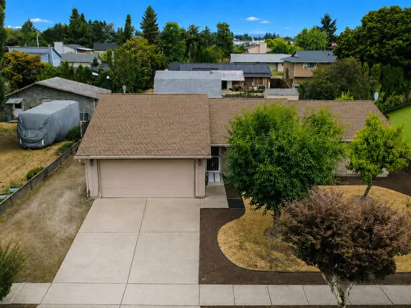2010 S Dogwood St, Cornelius, OR 97113