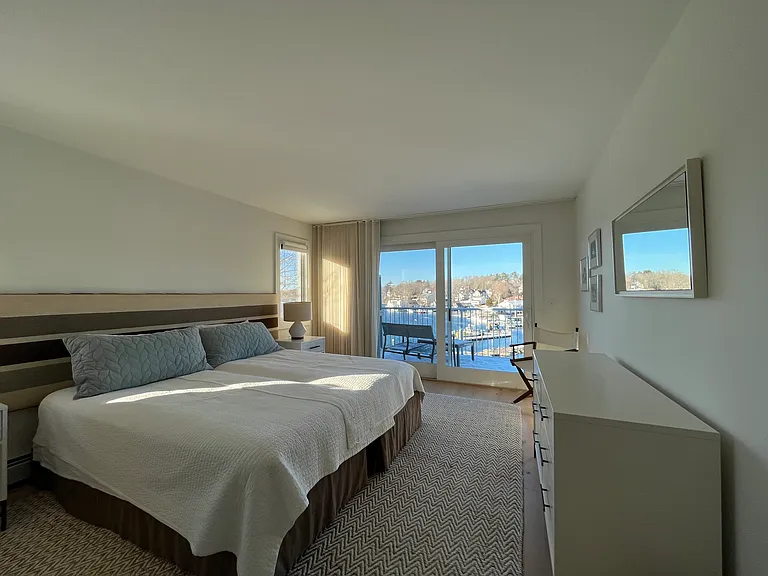 One of two primary suites (deck access)