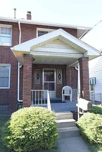225 E 19th Ave photo 1