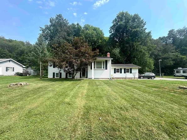 800 Woodside Dr, Logansport, IN 46947