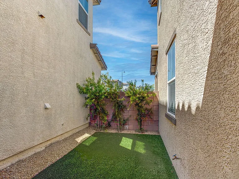 2648 Montesilvano Pl — Photo 41