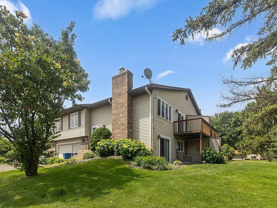 1st image of 10397 Balsam Ln