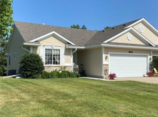 6113 Pinewood Ct, Johnston, IA 50131