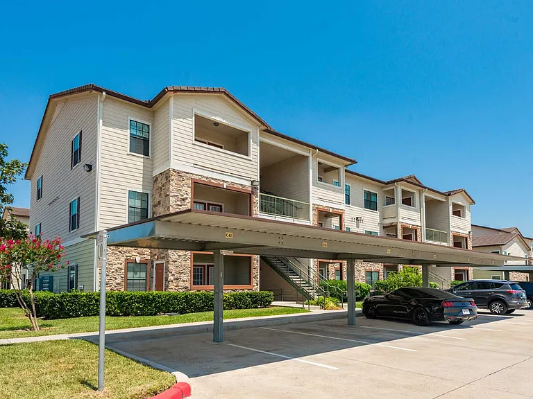 Plantation Apartments — Photo 64