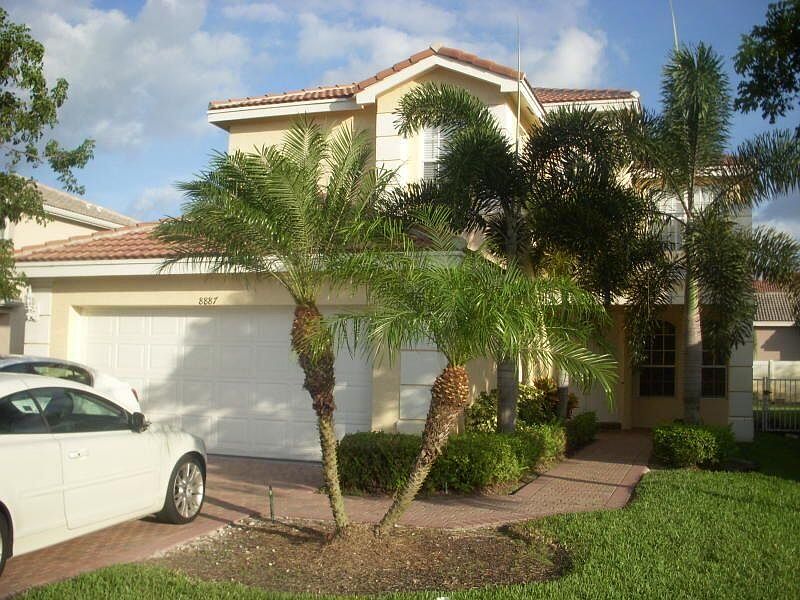 1st image of 8887 Chestnut Ridge Way