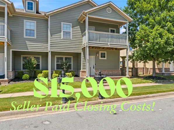 699 N Wordsworth Ln, Fayetteville, AR 72704