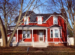 744 Holyoake Rd, Edwardsville, IL 62025