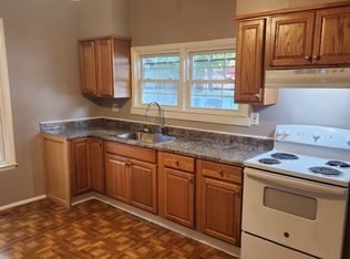 17 Thompson St #1, Poughkeepsie, NY 12601