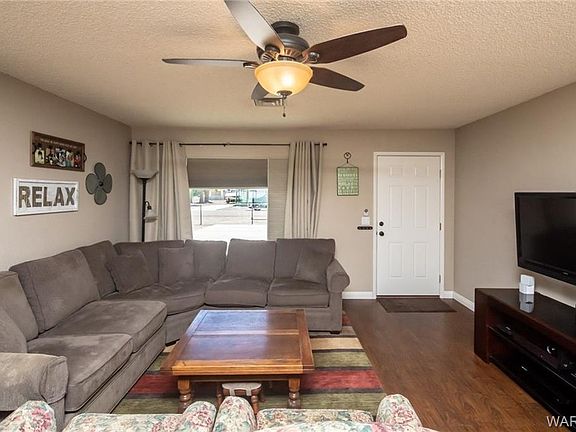 4th image of 8061 S Aspen Dr