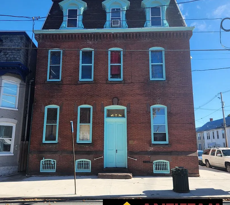 280 S Main St