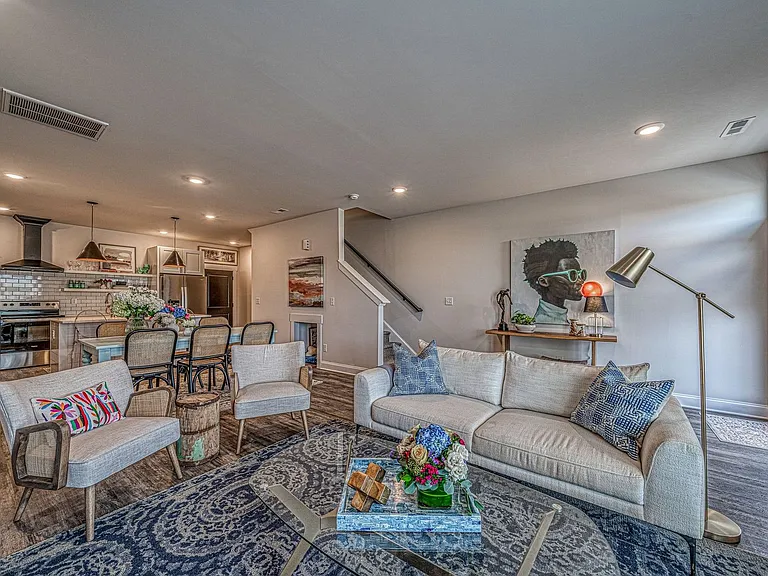 New Classically designed Duet style homes for Rent in Charlotte — Photo 27