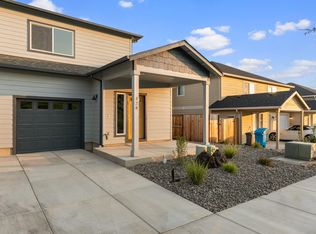 328 Everett Way, Talent, OR 97540