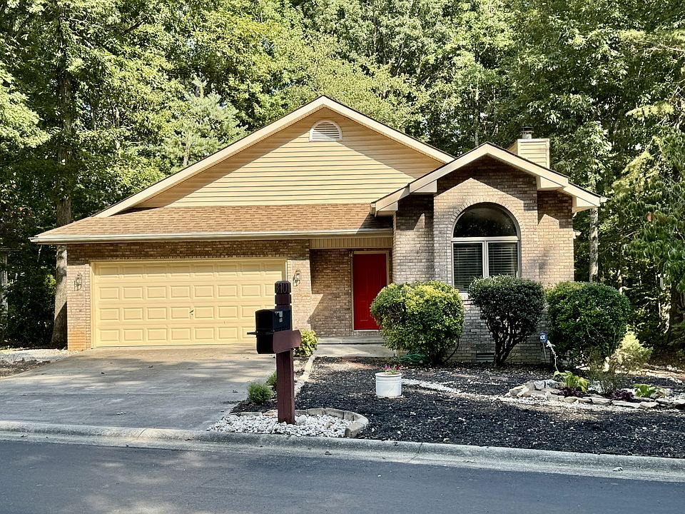 1st image of 310 Paoli Trce