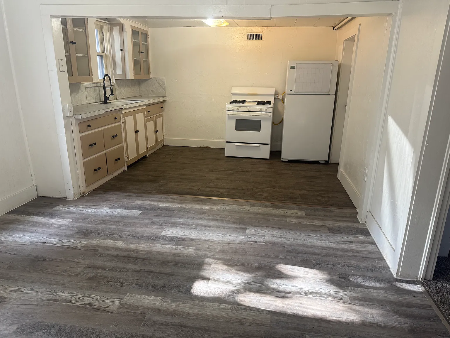 1 bed, 550 sqft, $925 — Photo 3