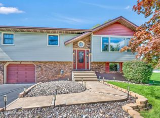971 Scott Rd, Clarks Summit, PA 18411