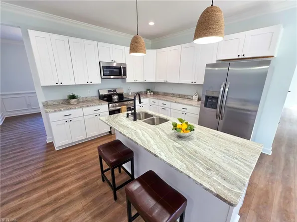 1013 Barbara Dr, Suffolk, VA 23434