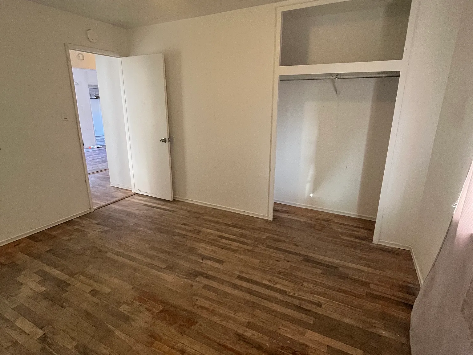 3 bed, 1044 sqft, $1,900 — Photo 3