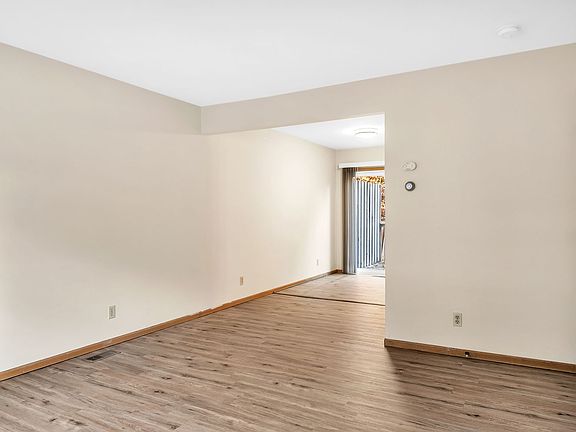 2nd image of 4907 Hedgewood Dr APT C1