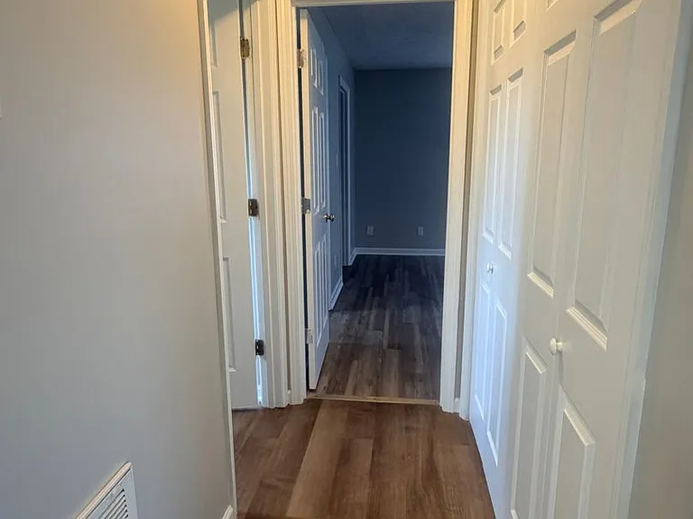 2519 Cedar Ln NE — Photo 6