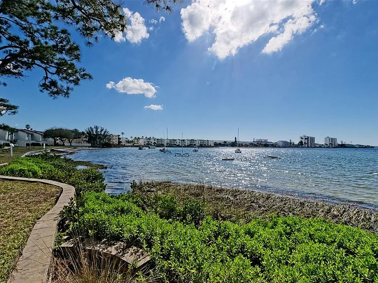 2700 Bayshore Blvd #3208 — Photo 71