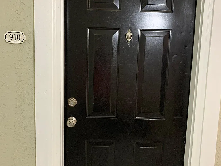 8290 Gate Pkwy W #910 — Photo 10