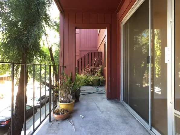 3751 Harrison St, Oakland, CA 94611
