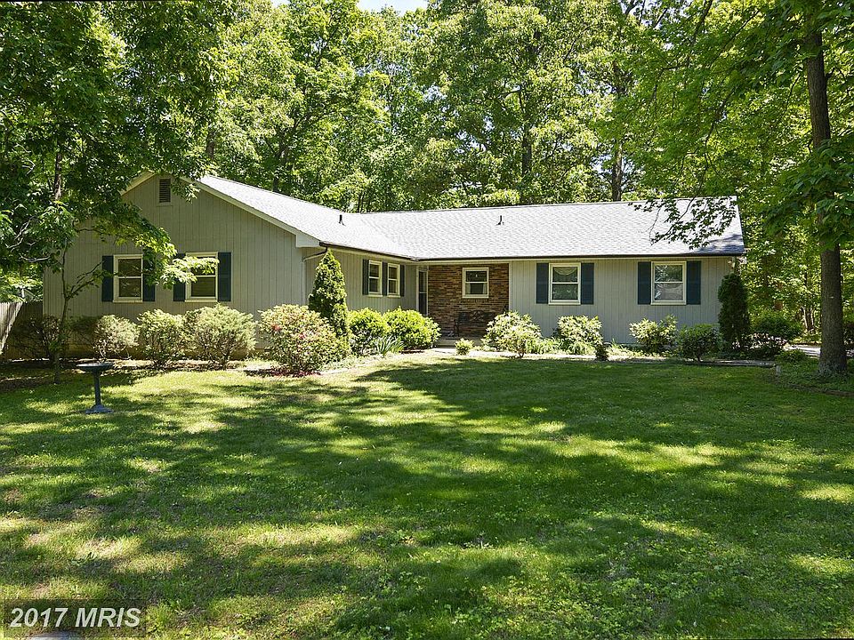 1st image of 12 Greenwood Shls