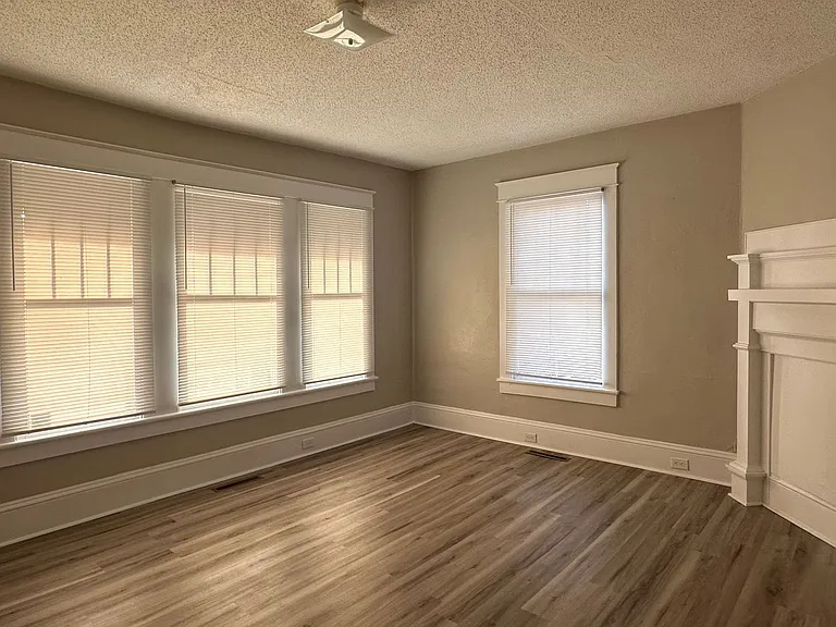 407 Saint Andrew St #1 — Photo 13