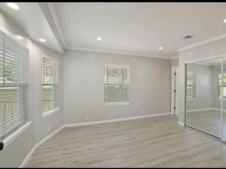 830 N Sierra Nevada St — Photo 10