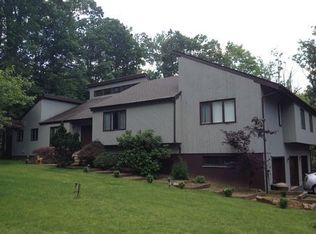 75 Parlin Ln, Watchung, NJ 07069