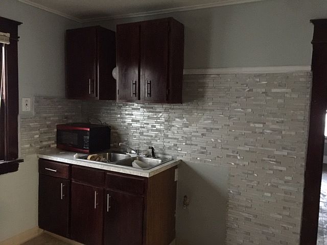 1st image of 104 Weyand Ave