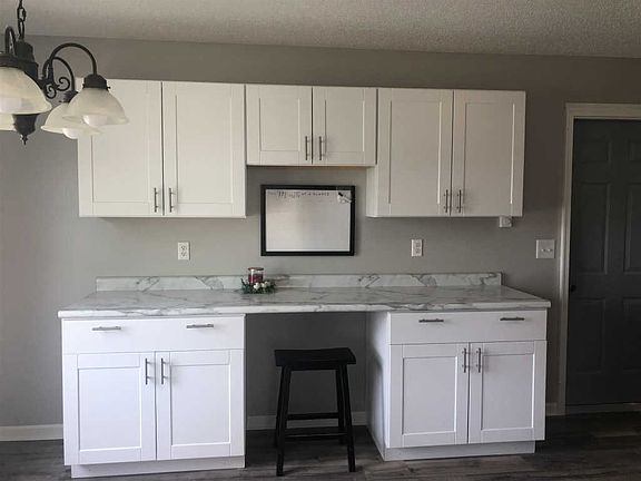 4th image of 876 S Camden Dr