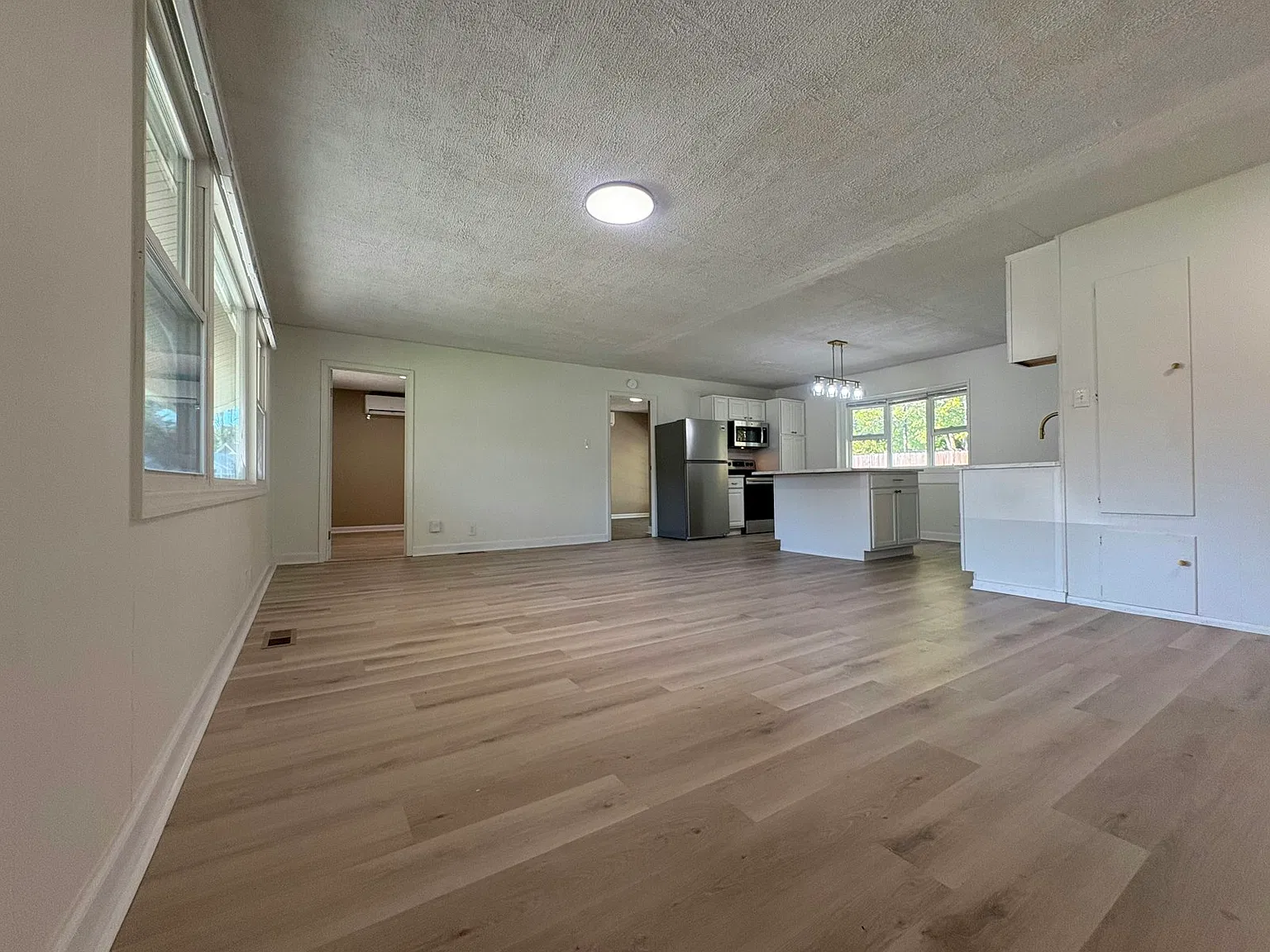 629 Gooseberry Ln — Photo 2
