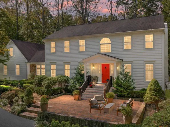 7800 Willowbrook Rd, Fairfax Station, VA 22039