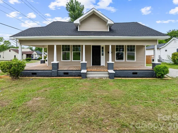 1242 Flint Hill St, Rock Hill, SC 29730