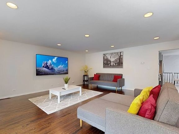 2nd image of 273 W Kimbell Ave