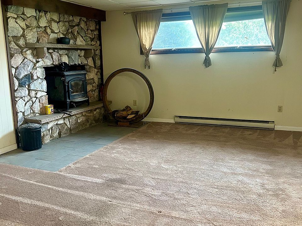 1st image of 600 Auburn Rd