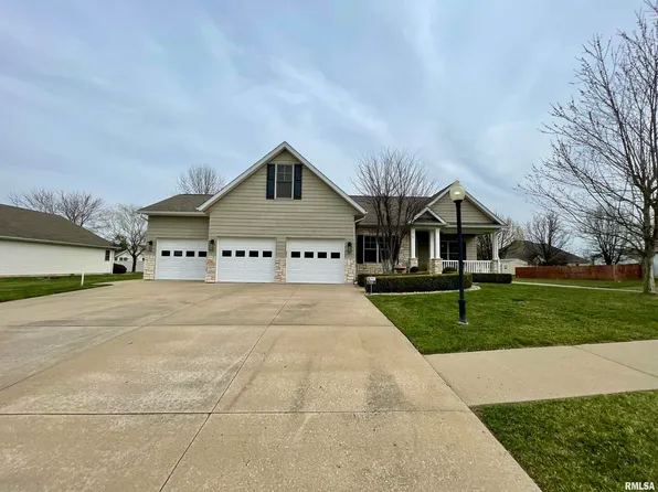 406 Legacy Dr, Herrin, IL 62948