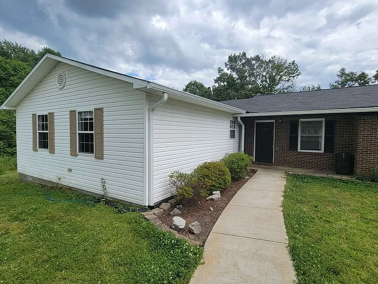 6424 Bunker Hill Rd #B — Photo 1