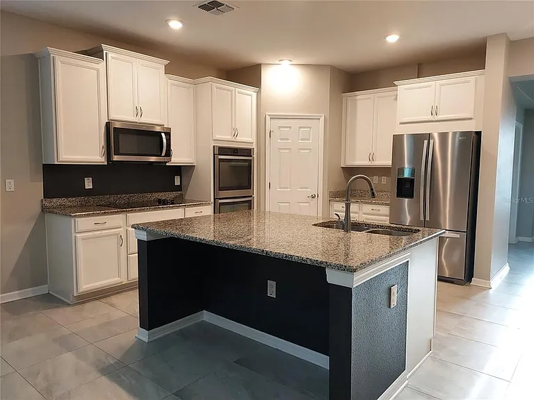 4923 Rolling Green Dr — Photo 9