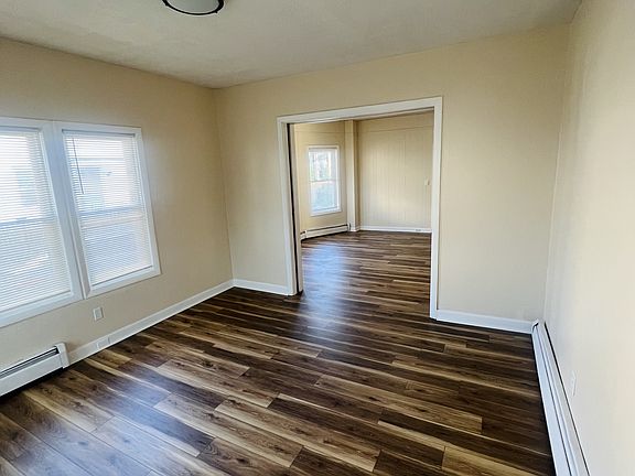 2nd image of 187-189 Carnation St #1