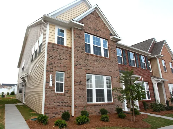 10019 Juniper Trace Dr, Charlotte, NC 28277