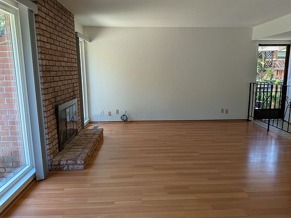 3rd image of 417 Offenbach Pl