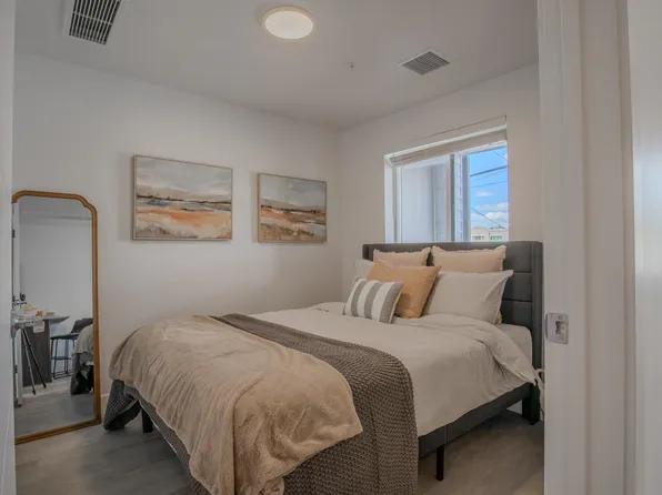 2nd State Apartments