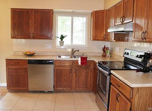 4th image of 11822 Flushing Dr