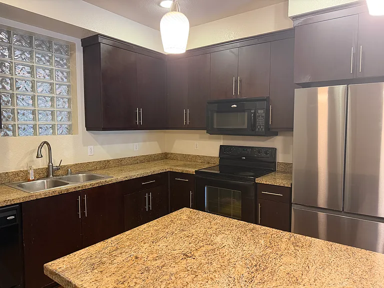 4463 Hyde Cmn #106 — Photo 3