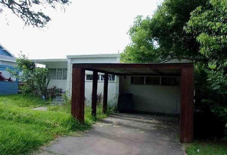 2nd image of 4009 Avenue O 1/2