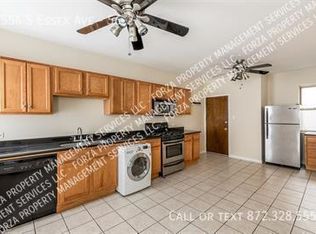 7556 S Essex Ave #56-2, Chicago, IL 60649